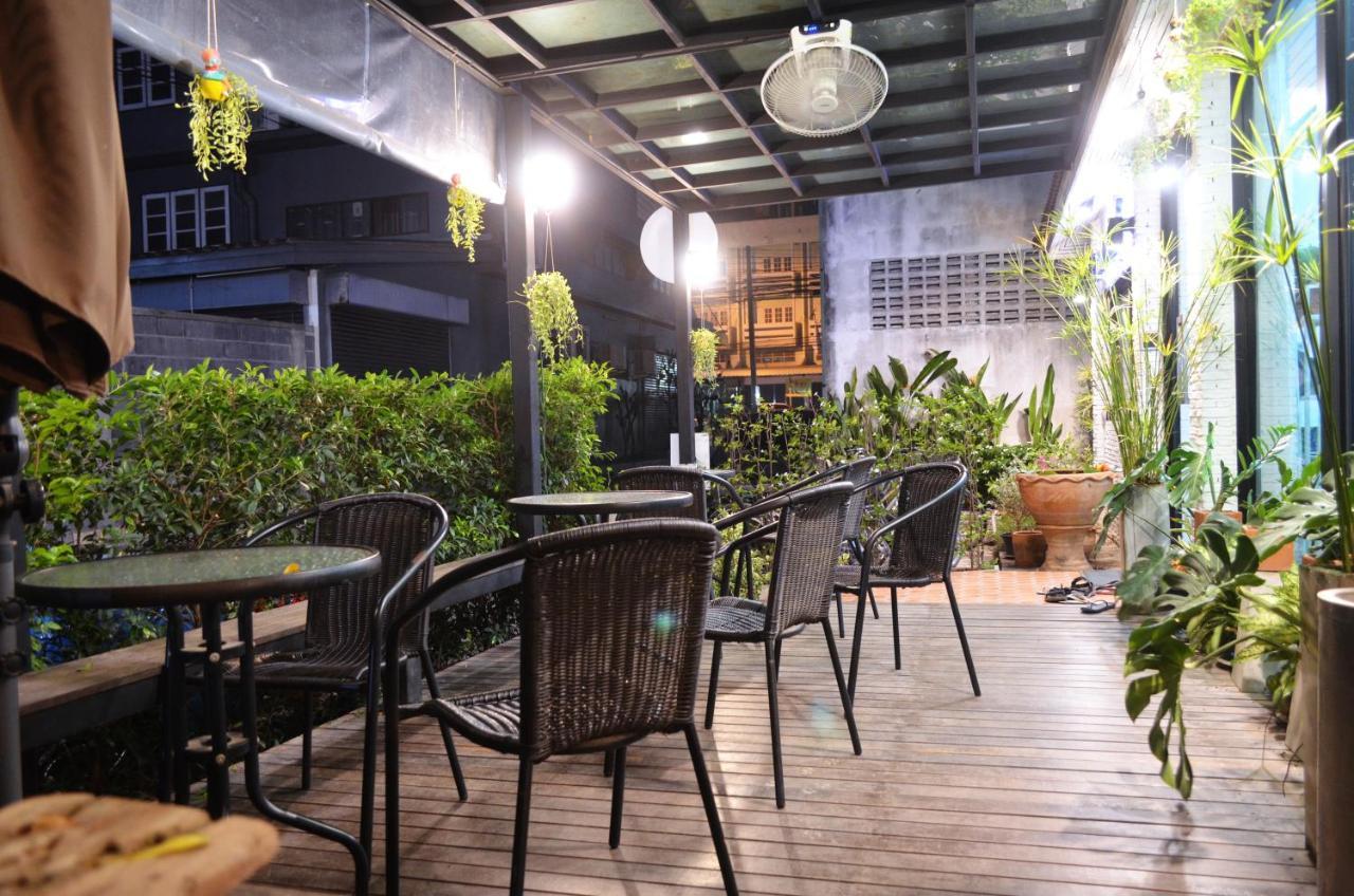 Early Bird Hostel Ayutthaya Ngoại thất bức ảnh