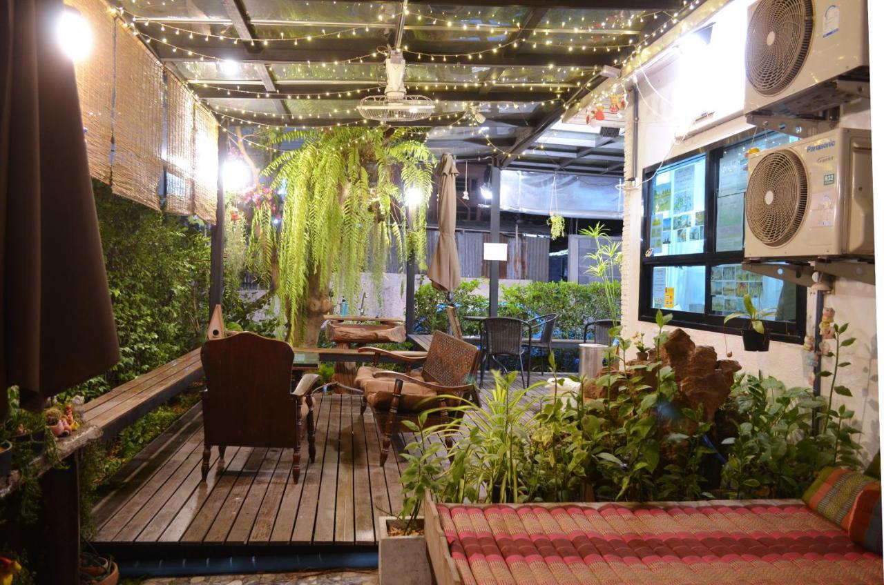 Early Bird Hostel Ayutthaya Ngoại thất bức ảnh